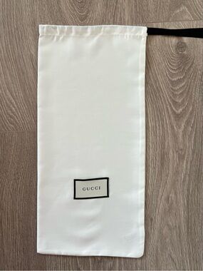 Gucci dust bag (C507)
